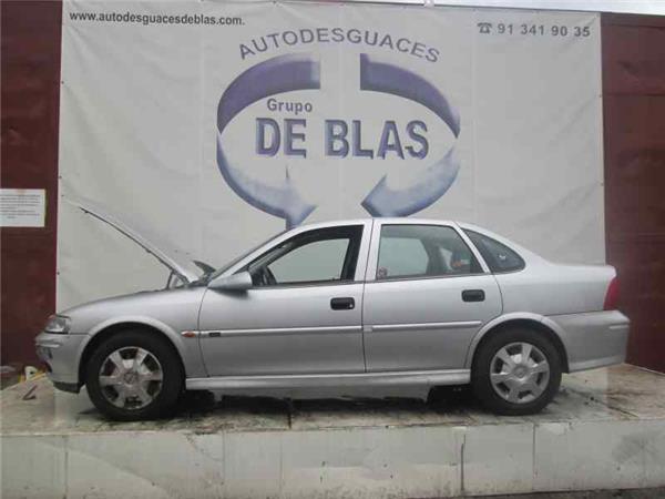 Vectra B Caravan 1996- Mangueta Delantera Izquierda